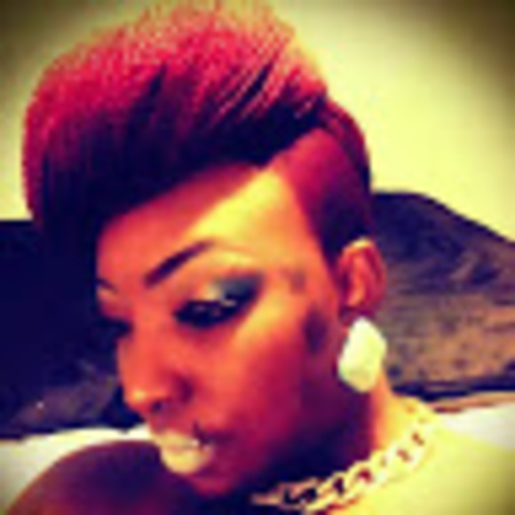 Meet your Posher, Blakk - Picture 1 of 1